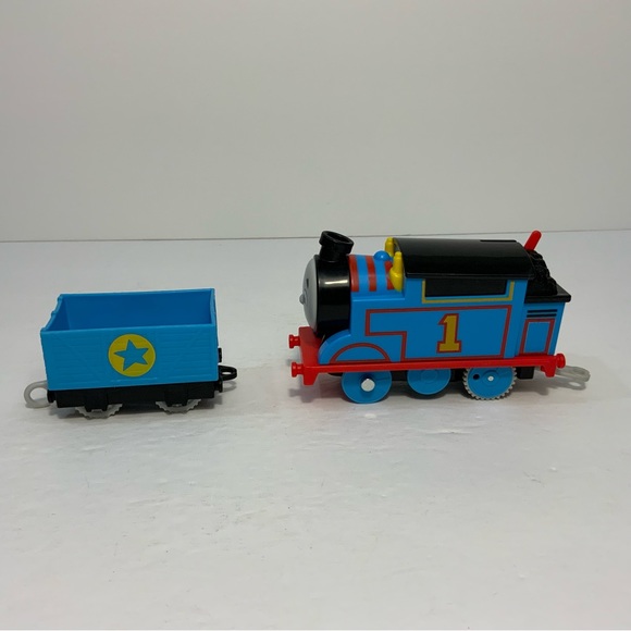Thomas & Friends Trackmaster Motorized Thomas The Tank Engine Train w Tender Car - Picture 6 of 6